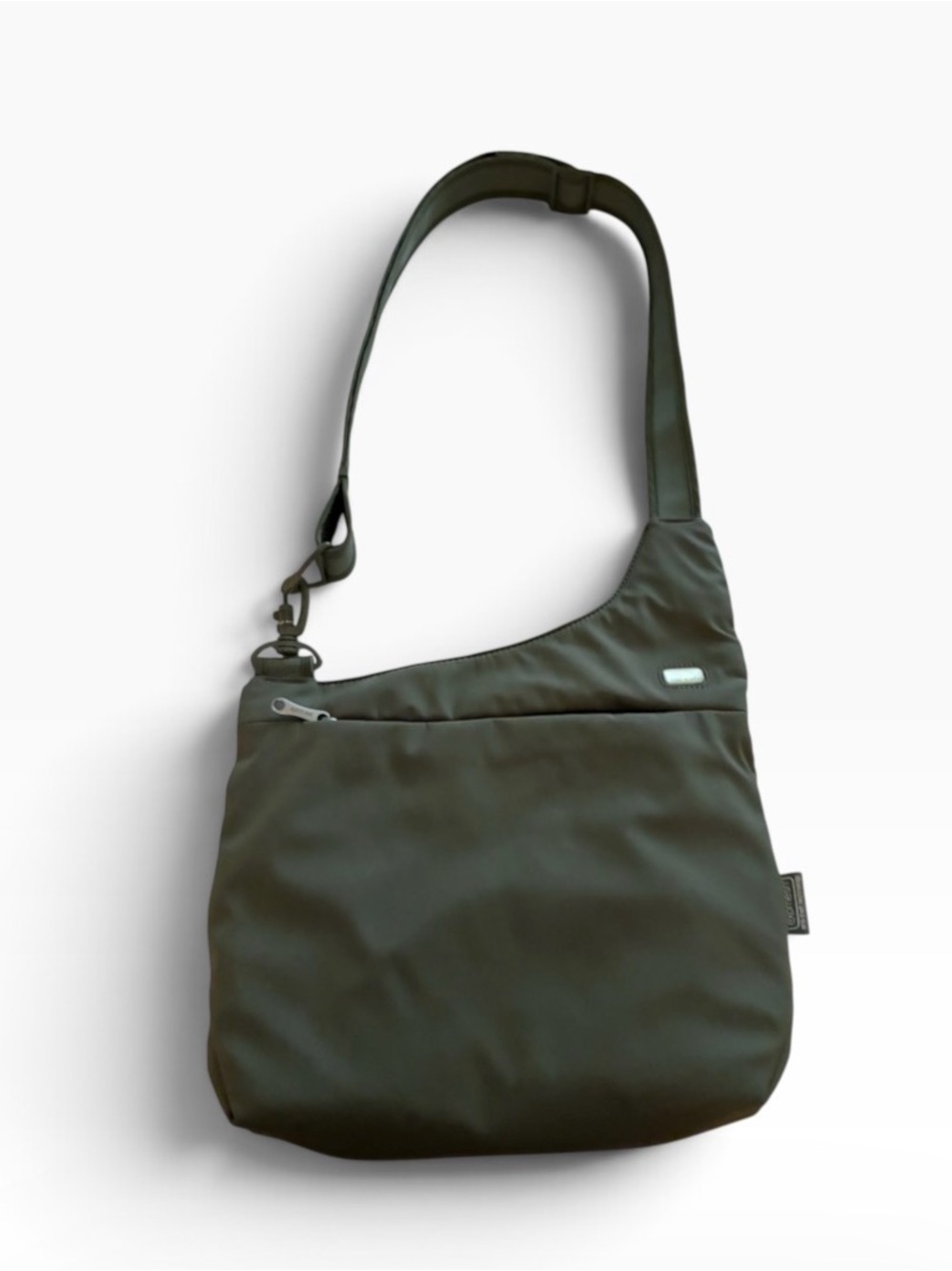 Like New Pacsafe Anti-Theft Crossbody Bag Moss Green Lockable Travel Crossbody.